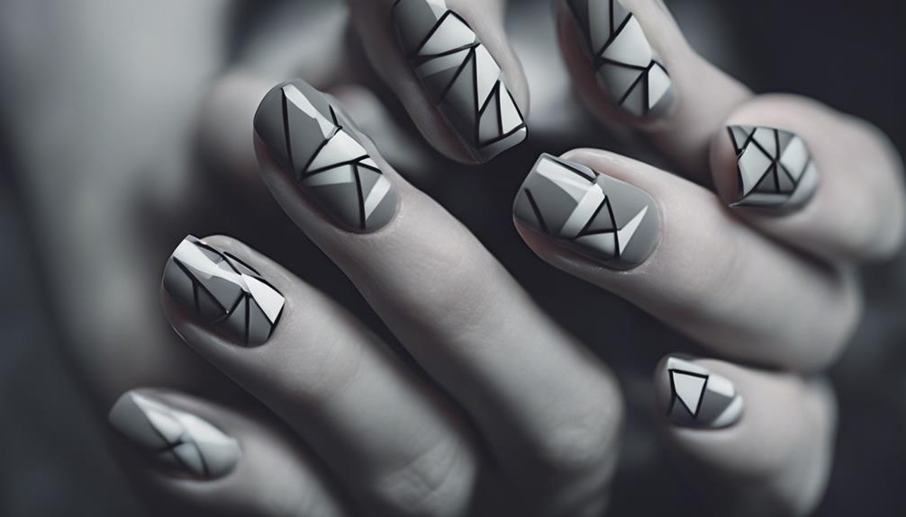 geometric design grey nails