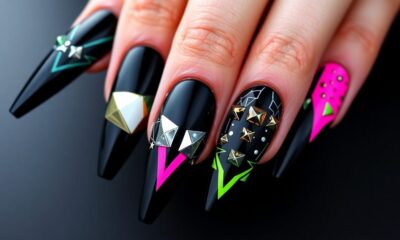 bold black y2k nails