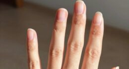 fingers look longer trick